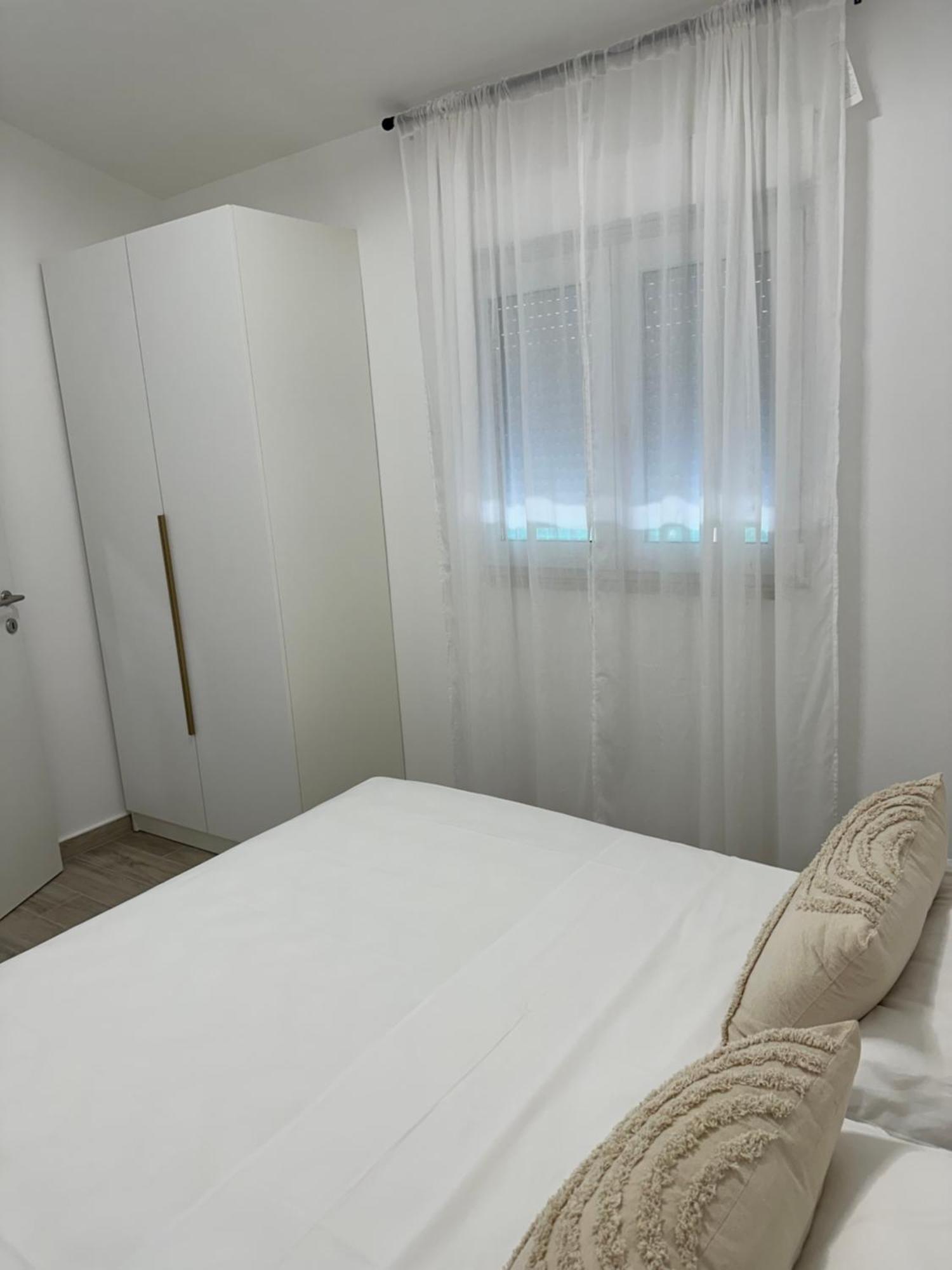 Deluxe Apartments Kate Makarska Exterior foto
