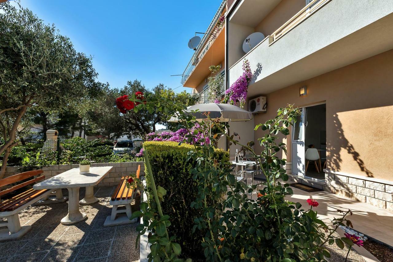 Deluxe Apartments Kate Makarska Exterior foto