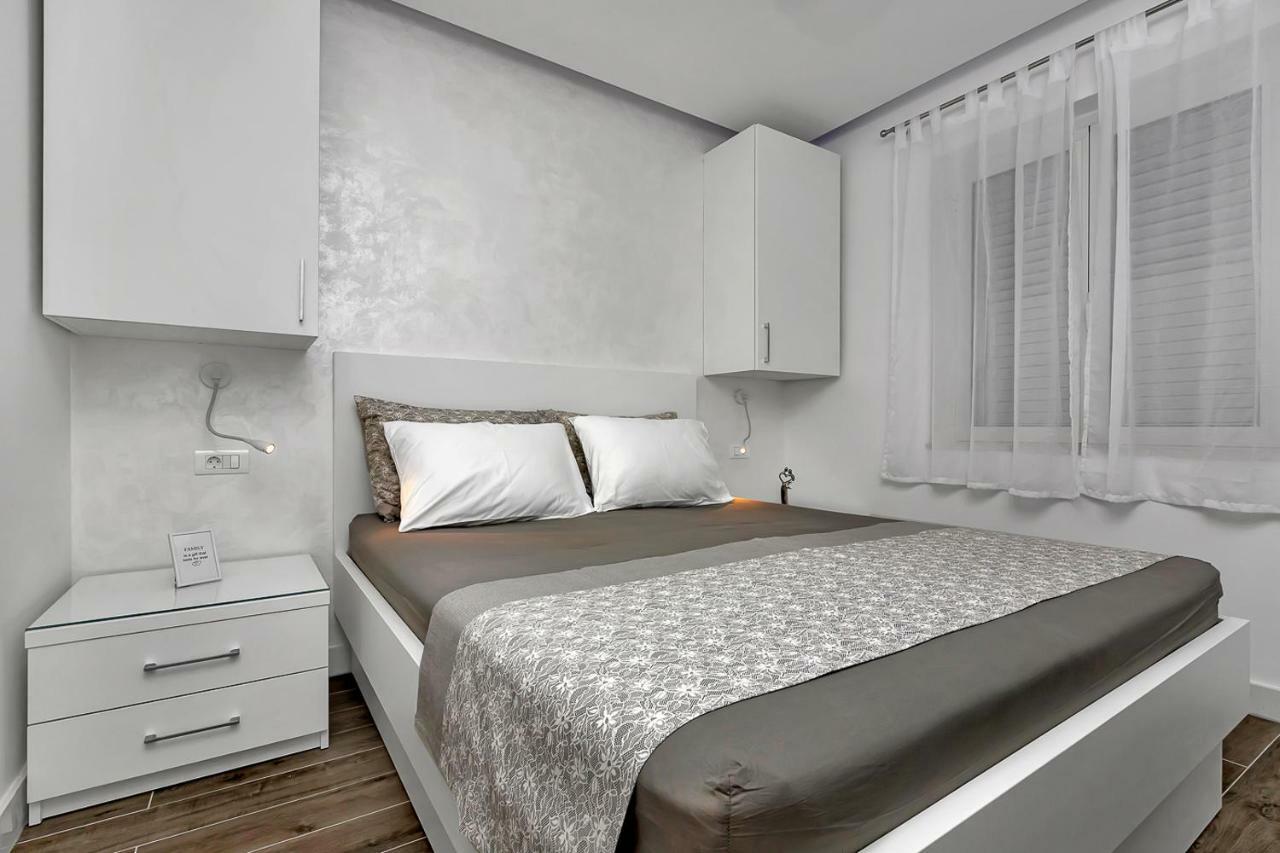 Deluxe Apartments Kate Makarska Exterior foto